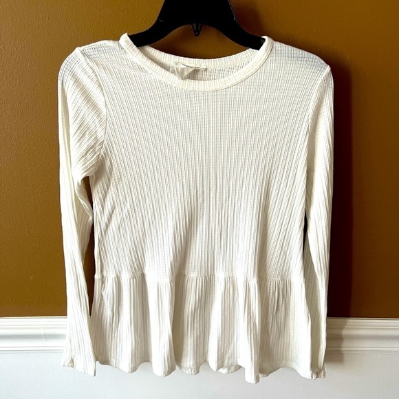 Caution to the Wind White Ribbed Peplum Long Sleeve Top Size Medium - Picture 1 of 3